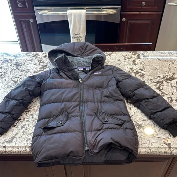Patagonia Kids Black Puffer Jacket - Picture 1 of 6